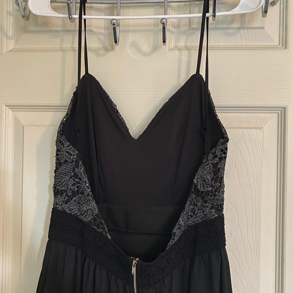 Prom/Wedding - Backless Black Maxi Dress w/ Lace & Silver Floral Details - SizeM - Picture 9 of 12